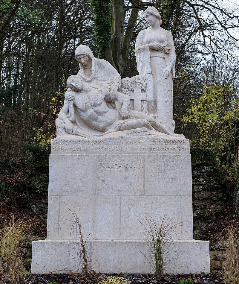 Niederkorn War memorial 